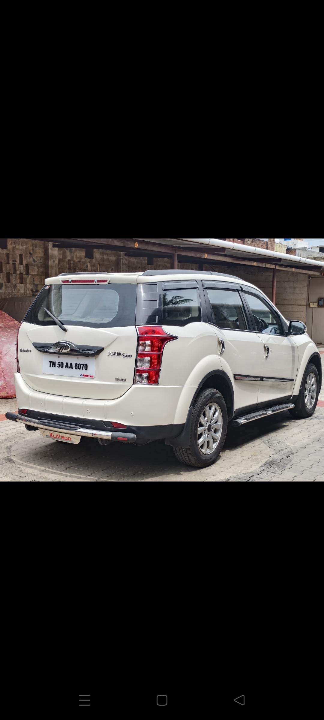 Mahindra XUV500 - Image 7