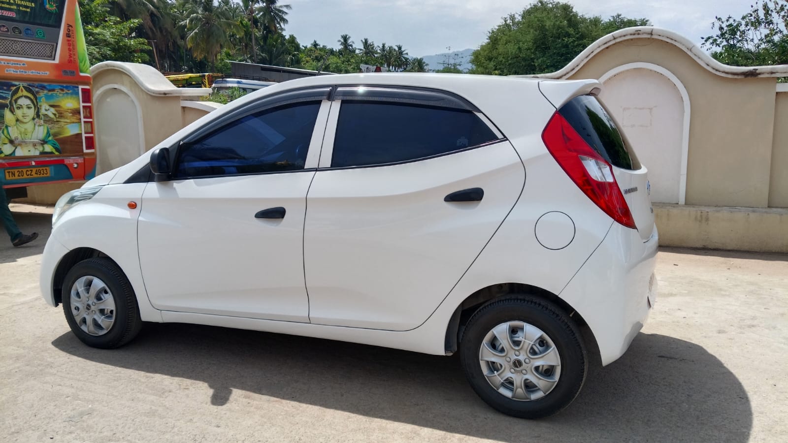 Hyundai Eon - Image 10