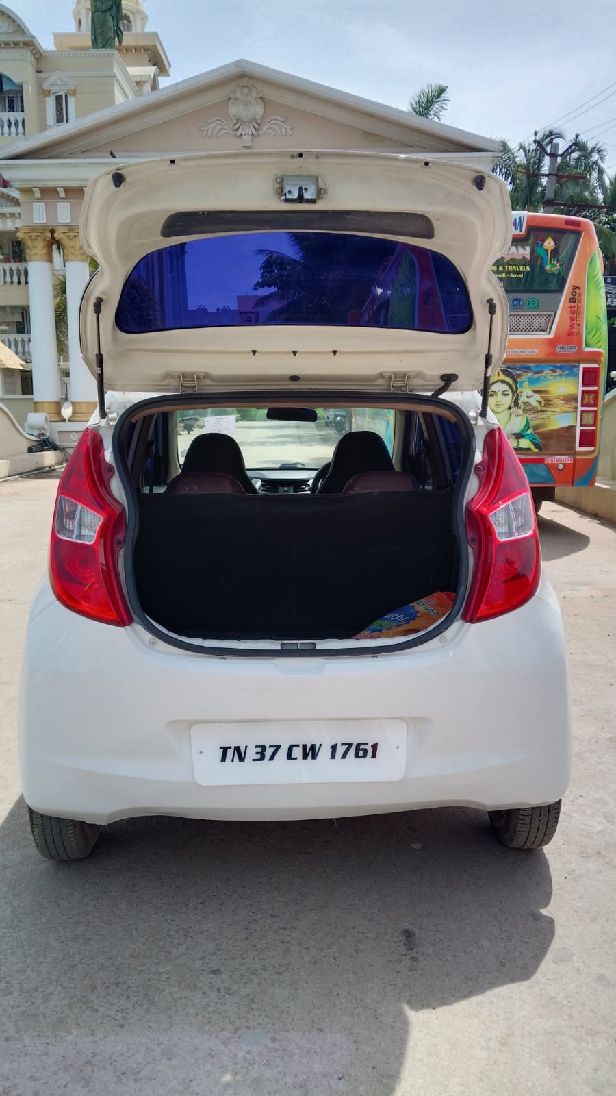 Hyundai Eon - Image 5