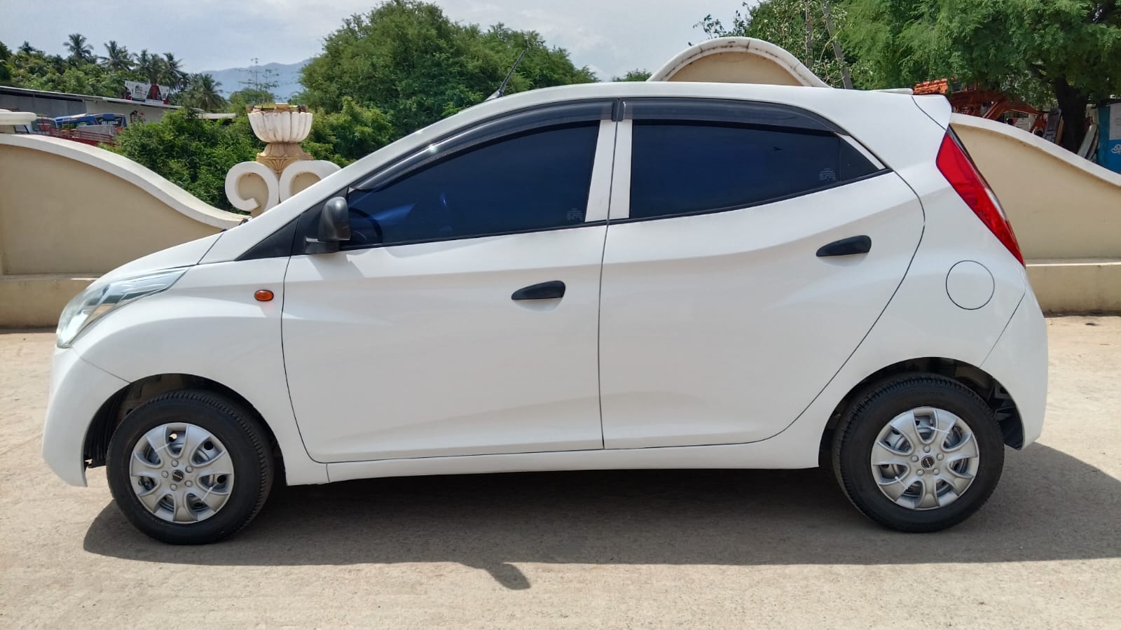 Hyundai Eon - Image 13