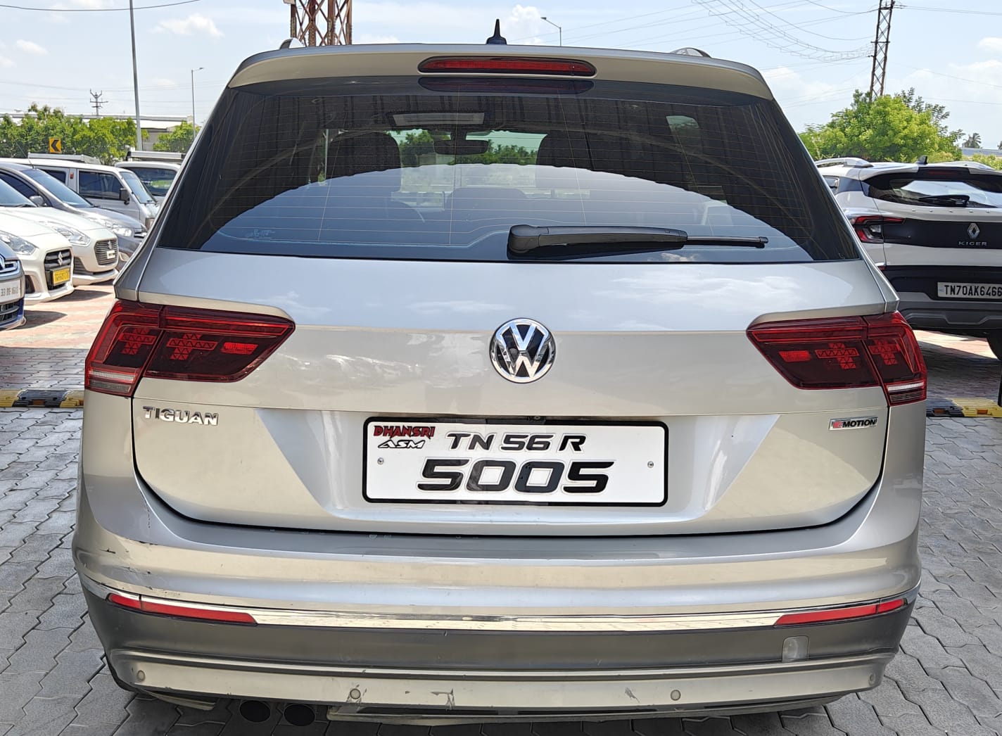 Volkswagen Tiguan - Image 9