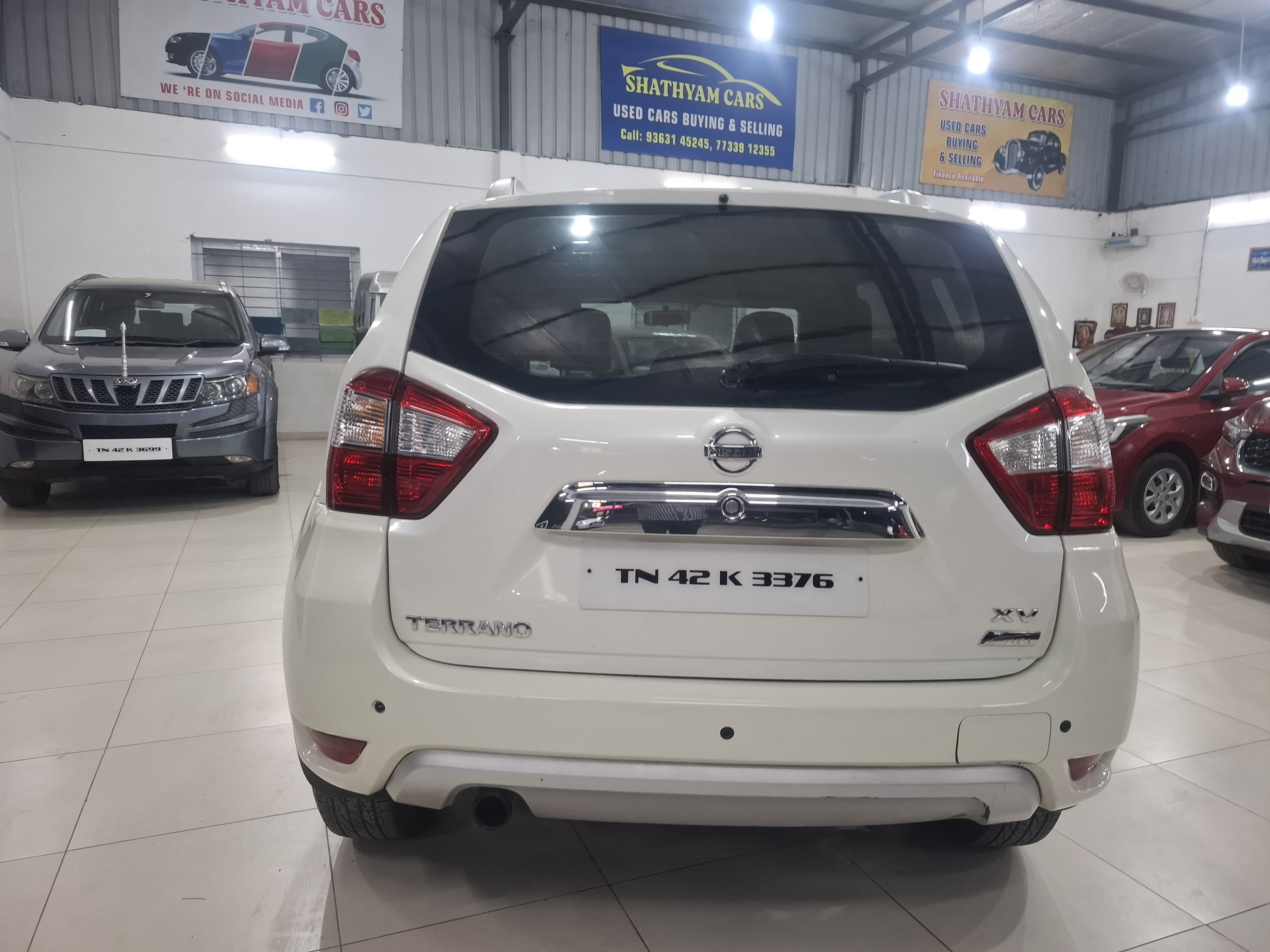 Nissan Terrano - Image 8
