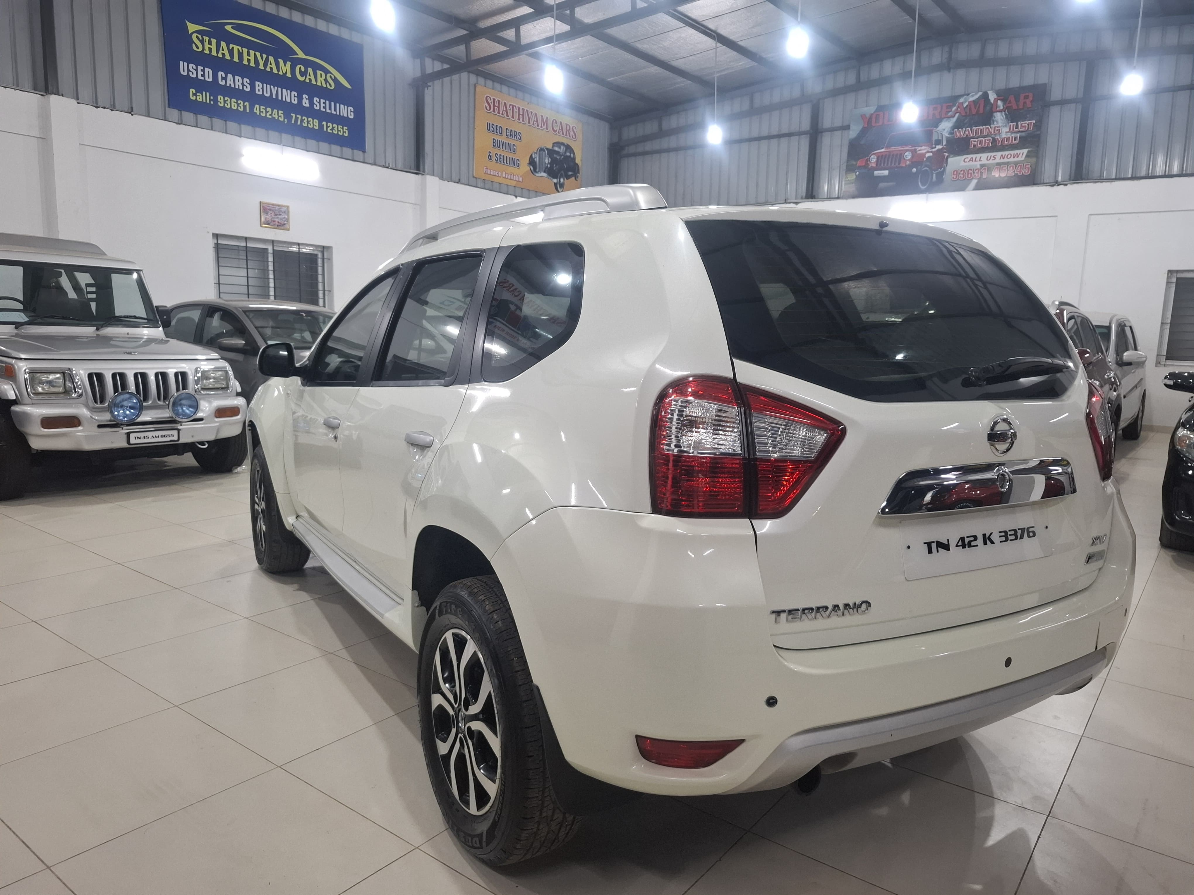 Nissan Terrano - Image 6