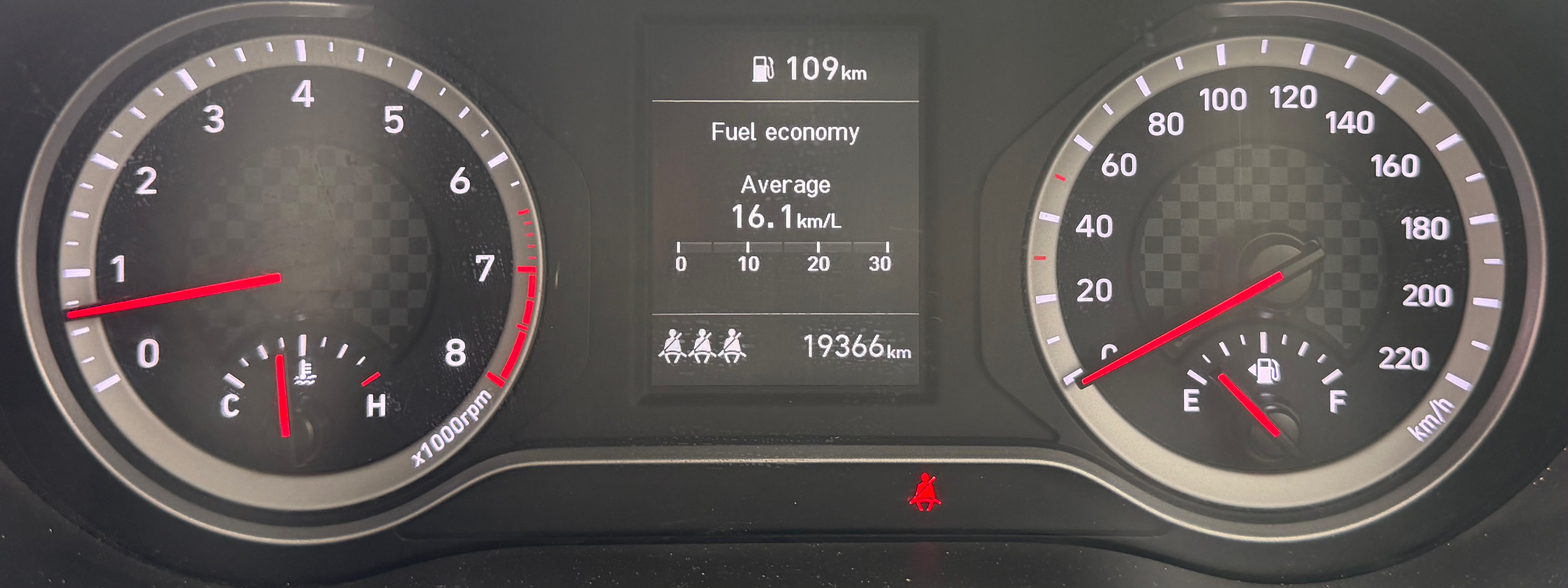 Hyundai Aura - Image 4
