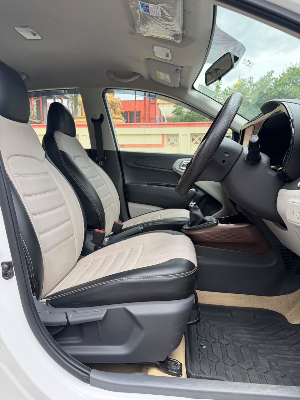 Hyundai Aura - Image 6