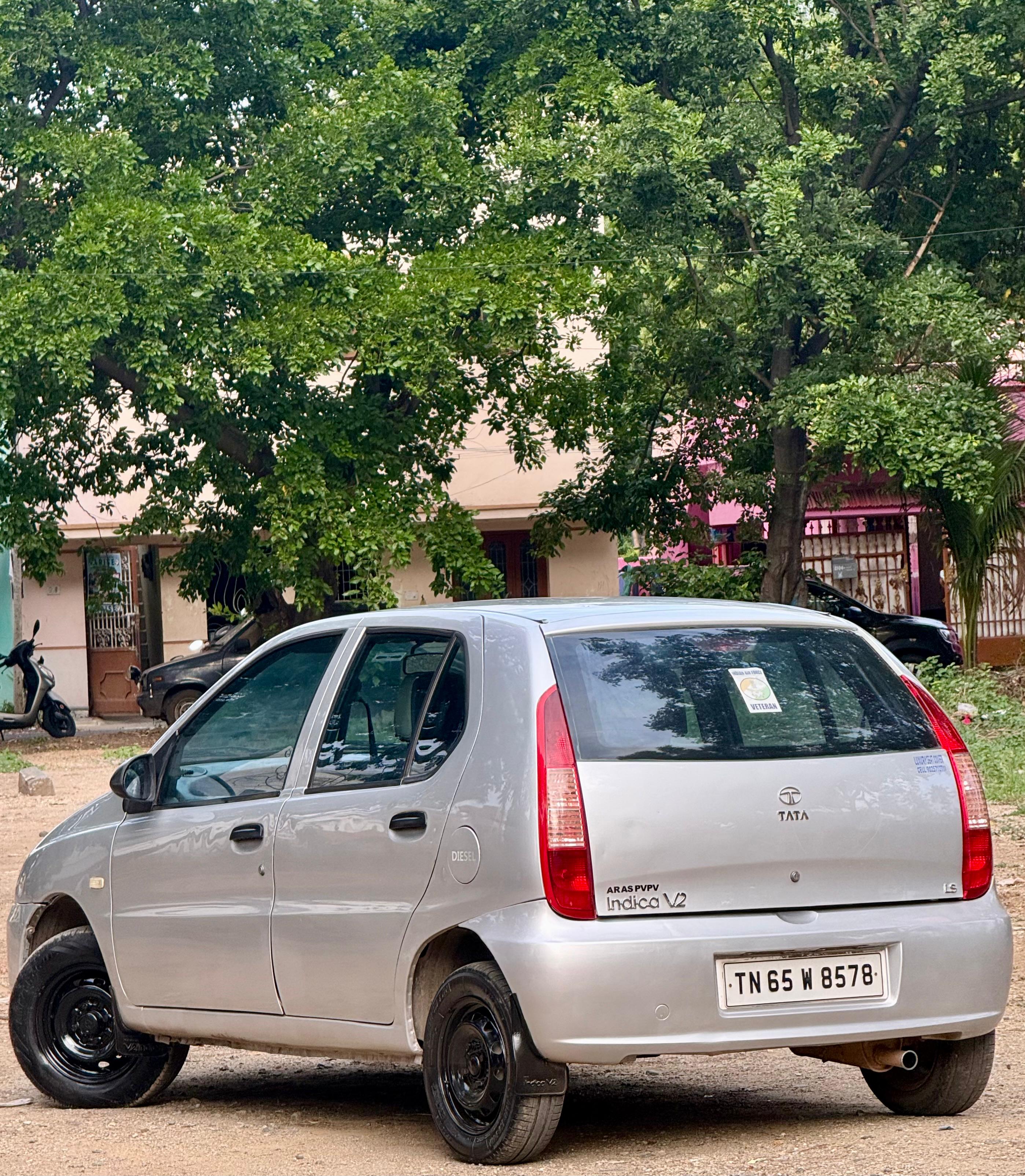 Tata Indica - Image 9