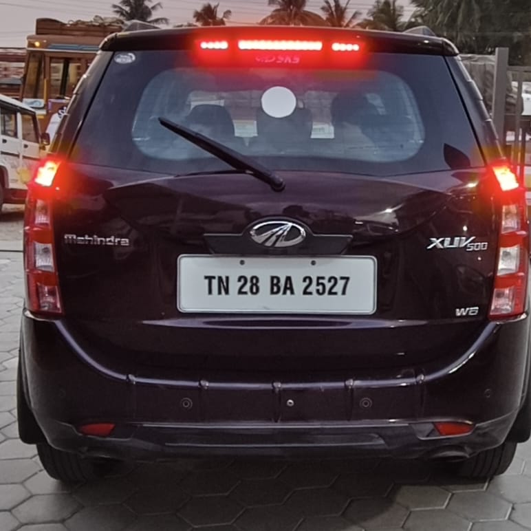 Mahindra XUV500 - Image 2