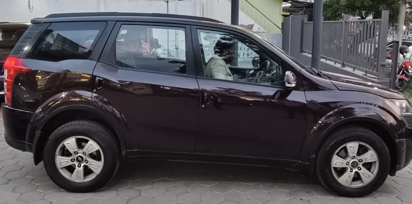 Mahindra XUV500 - Image 3