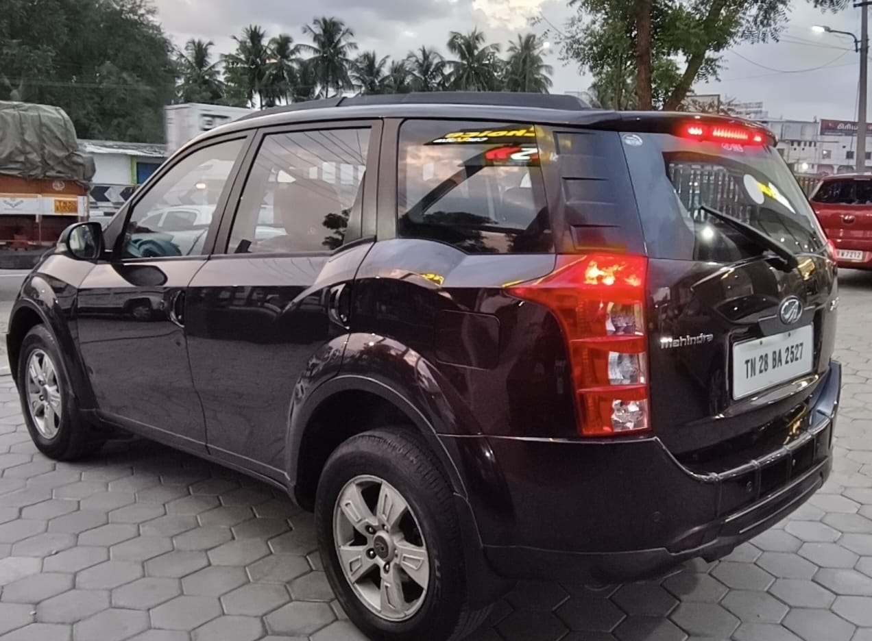Mahindra XUV500 - Image 6