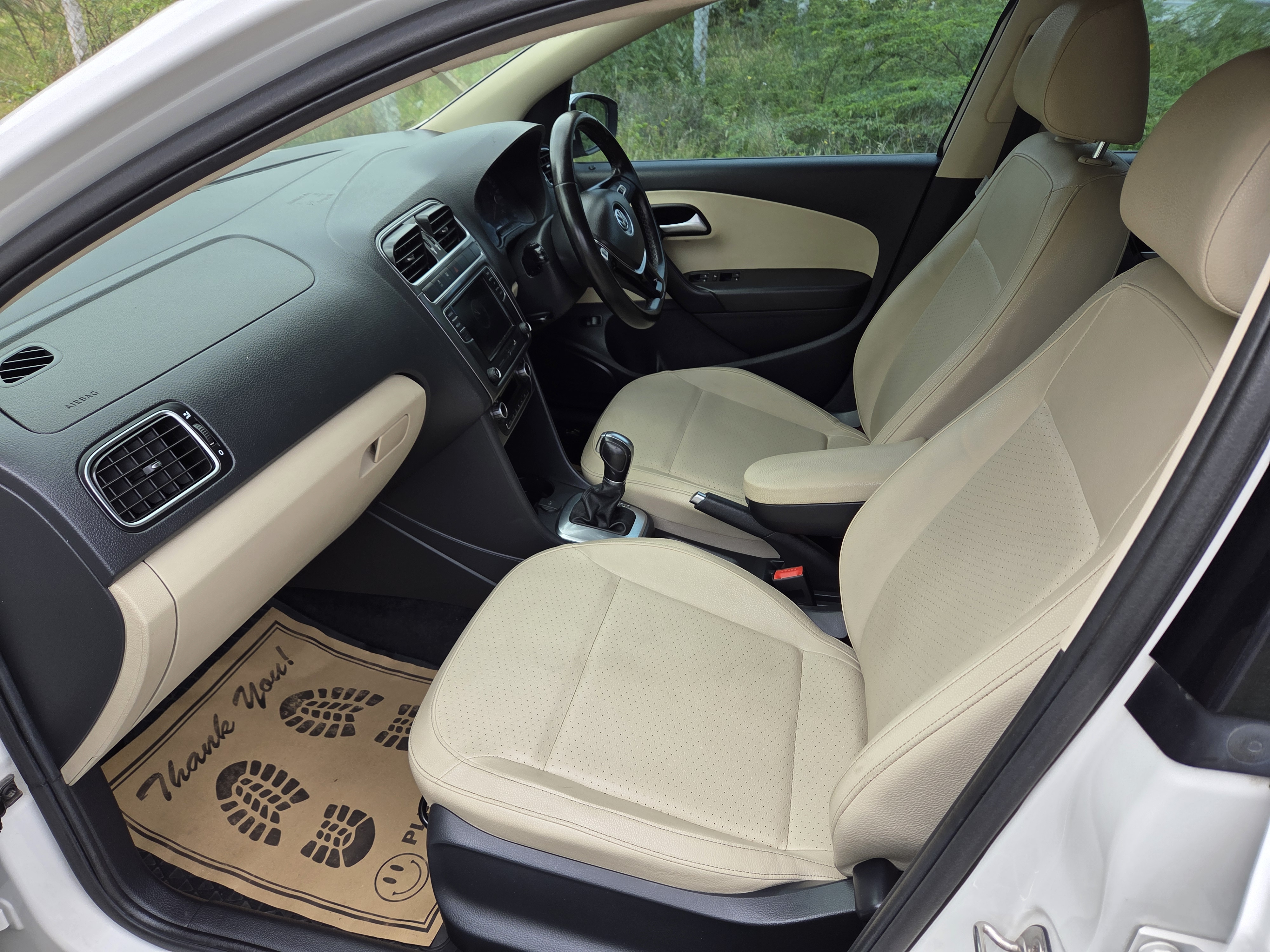Volkswagen Vento - Image 8