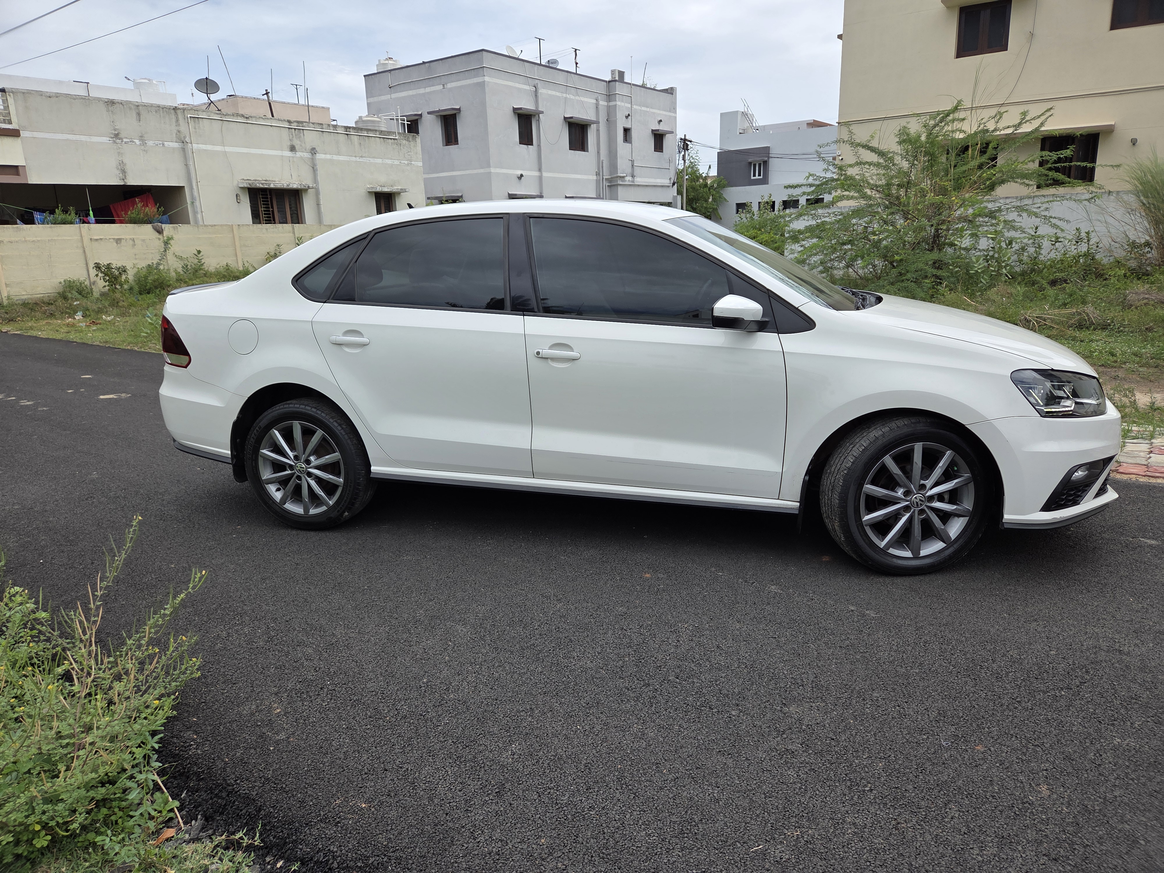 Volkswagen Vento - Image 2