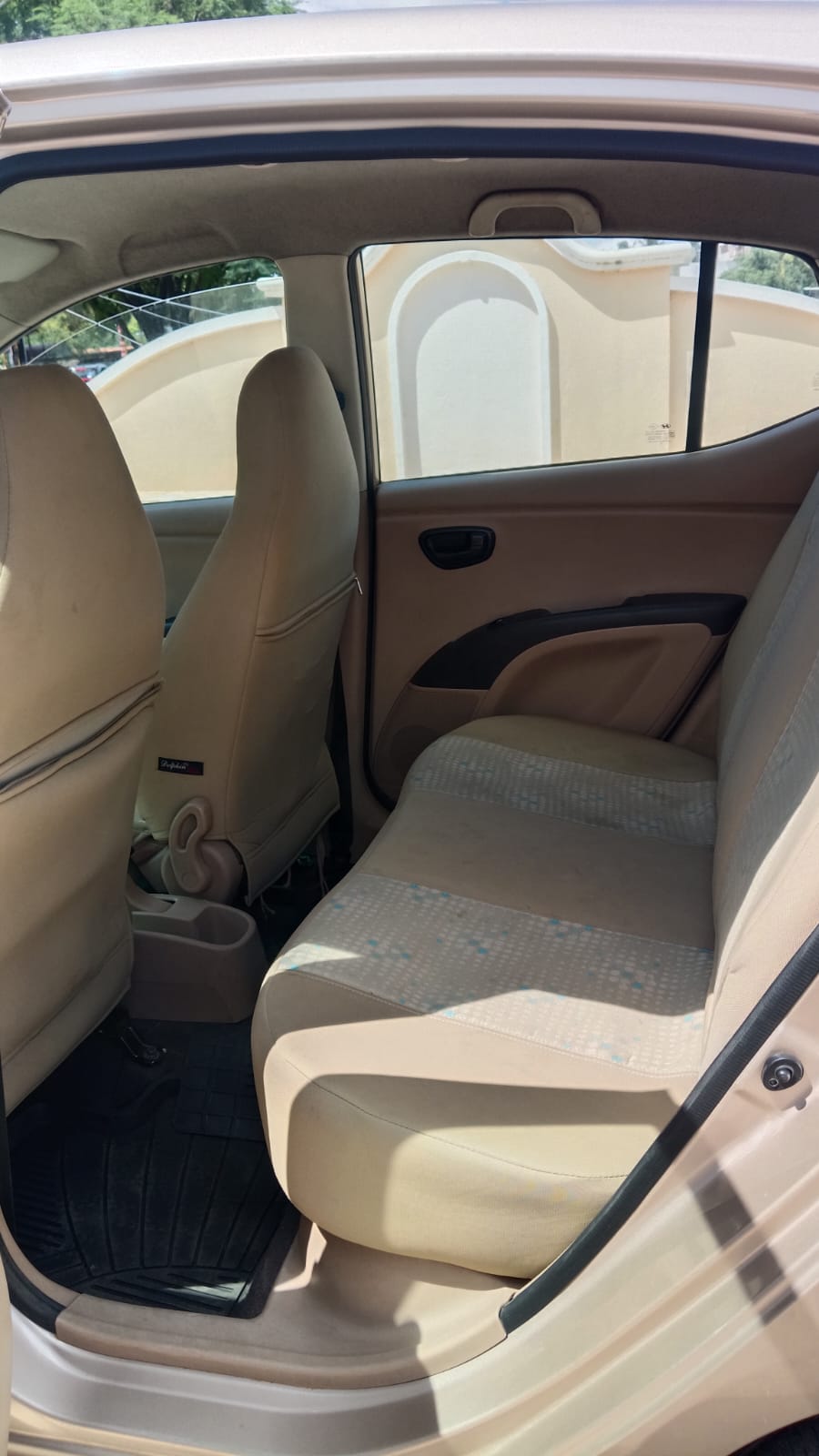 Hyundai i10 - Image 10