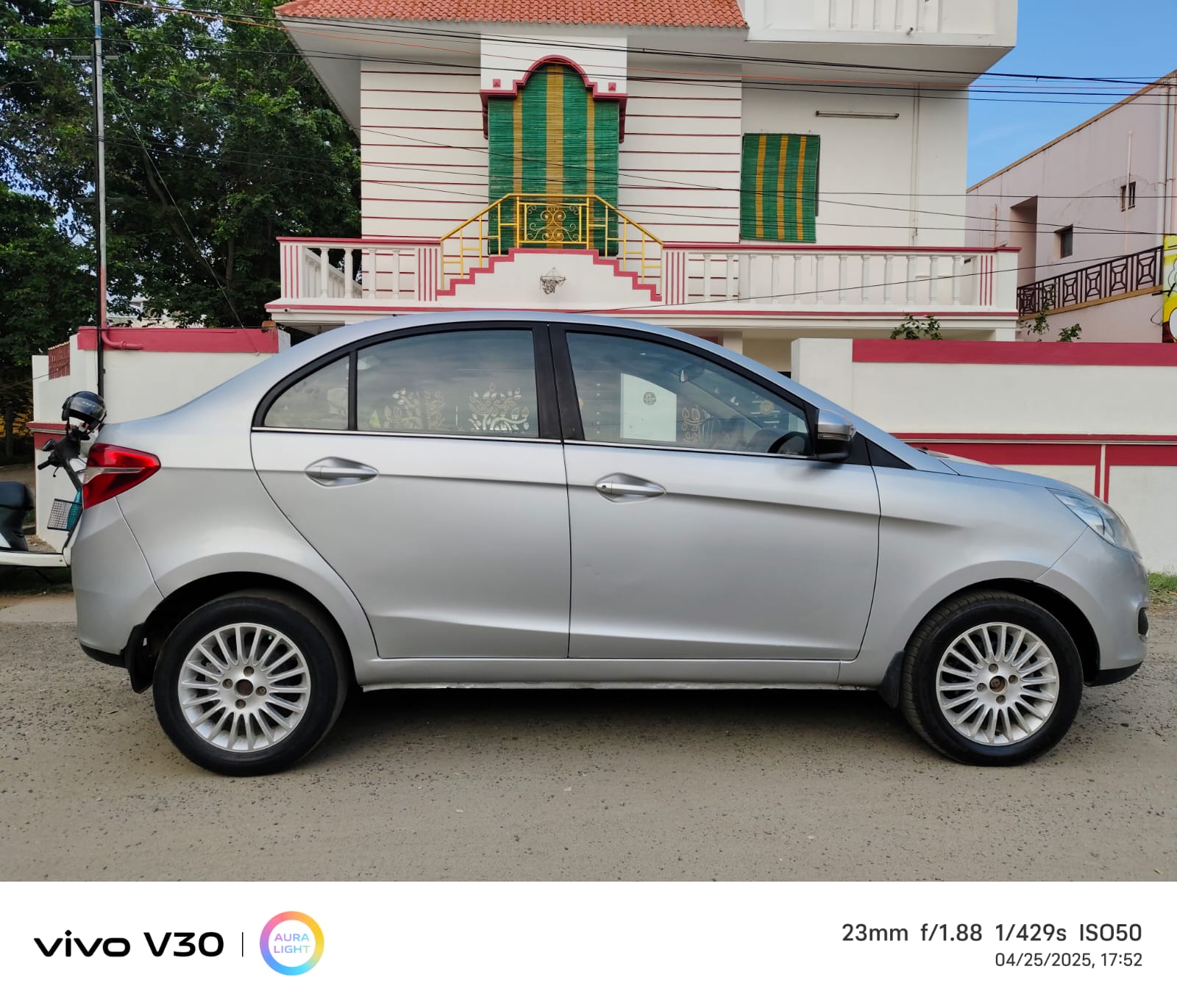 Tata Zest - Image 2