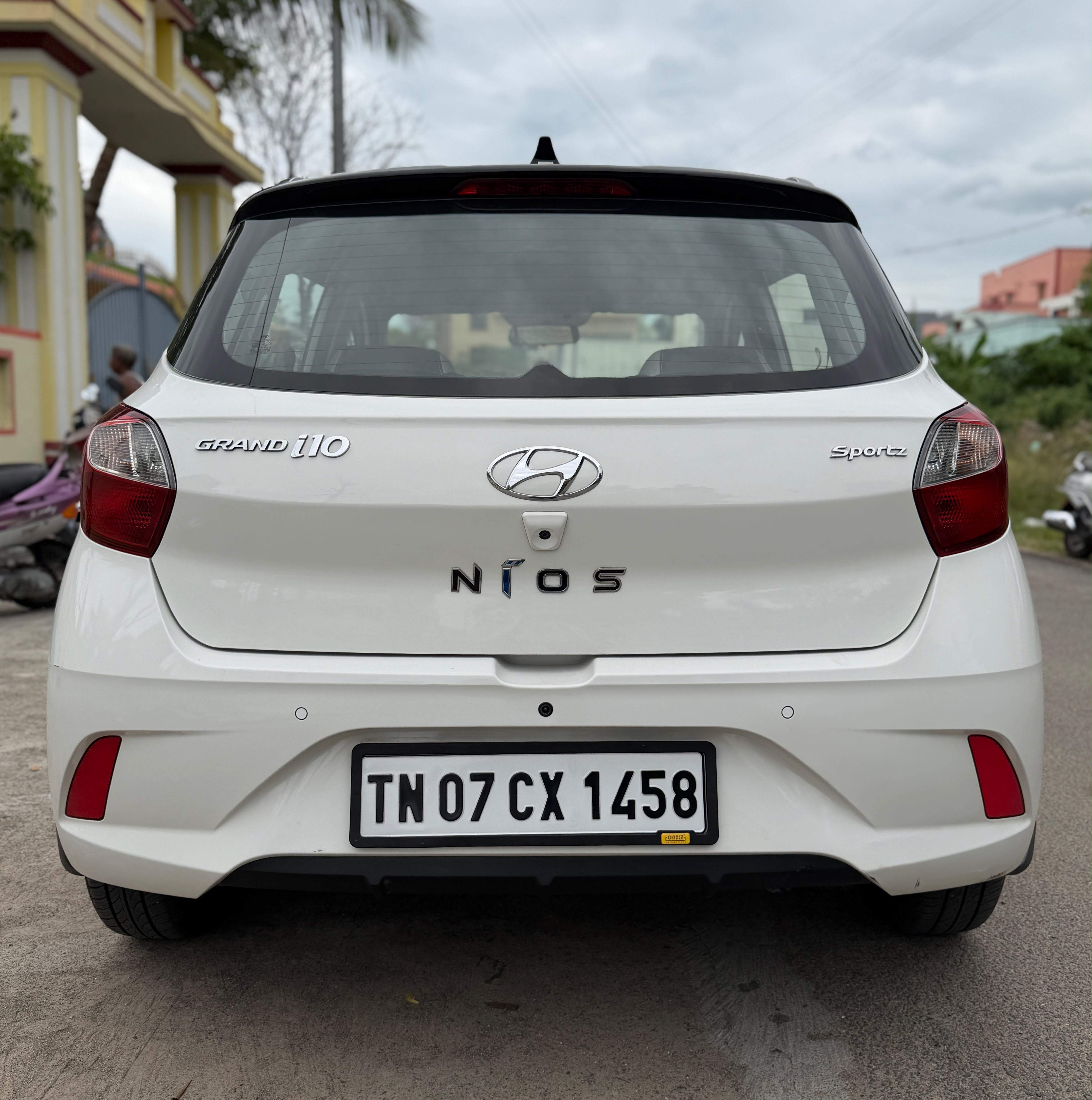 Hyundai i10 - Image 10