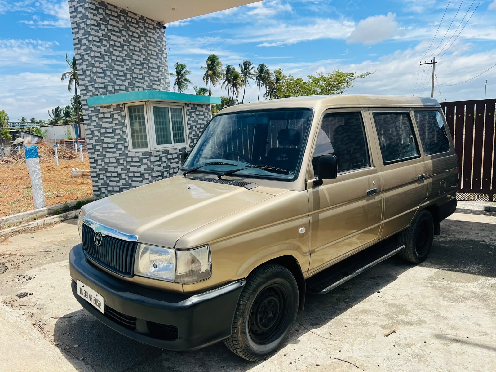 Toyota Qualis - Image 3