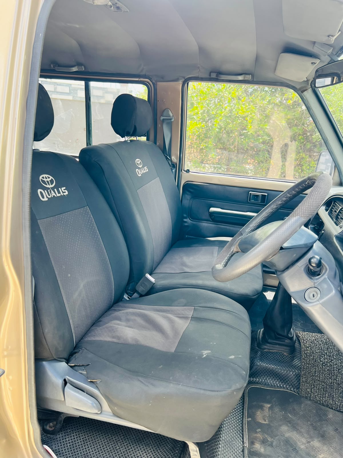 Toyota Qualis - Image 9