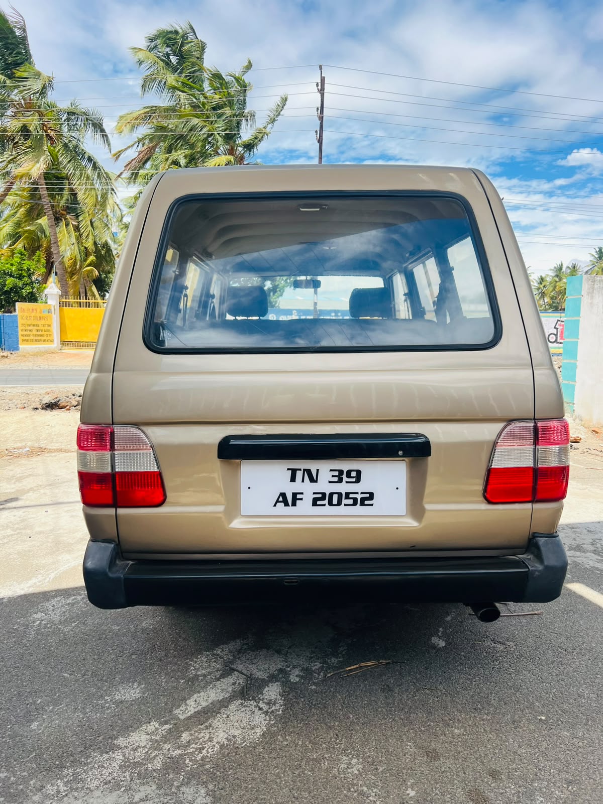 Toyota Qualis - Image 11