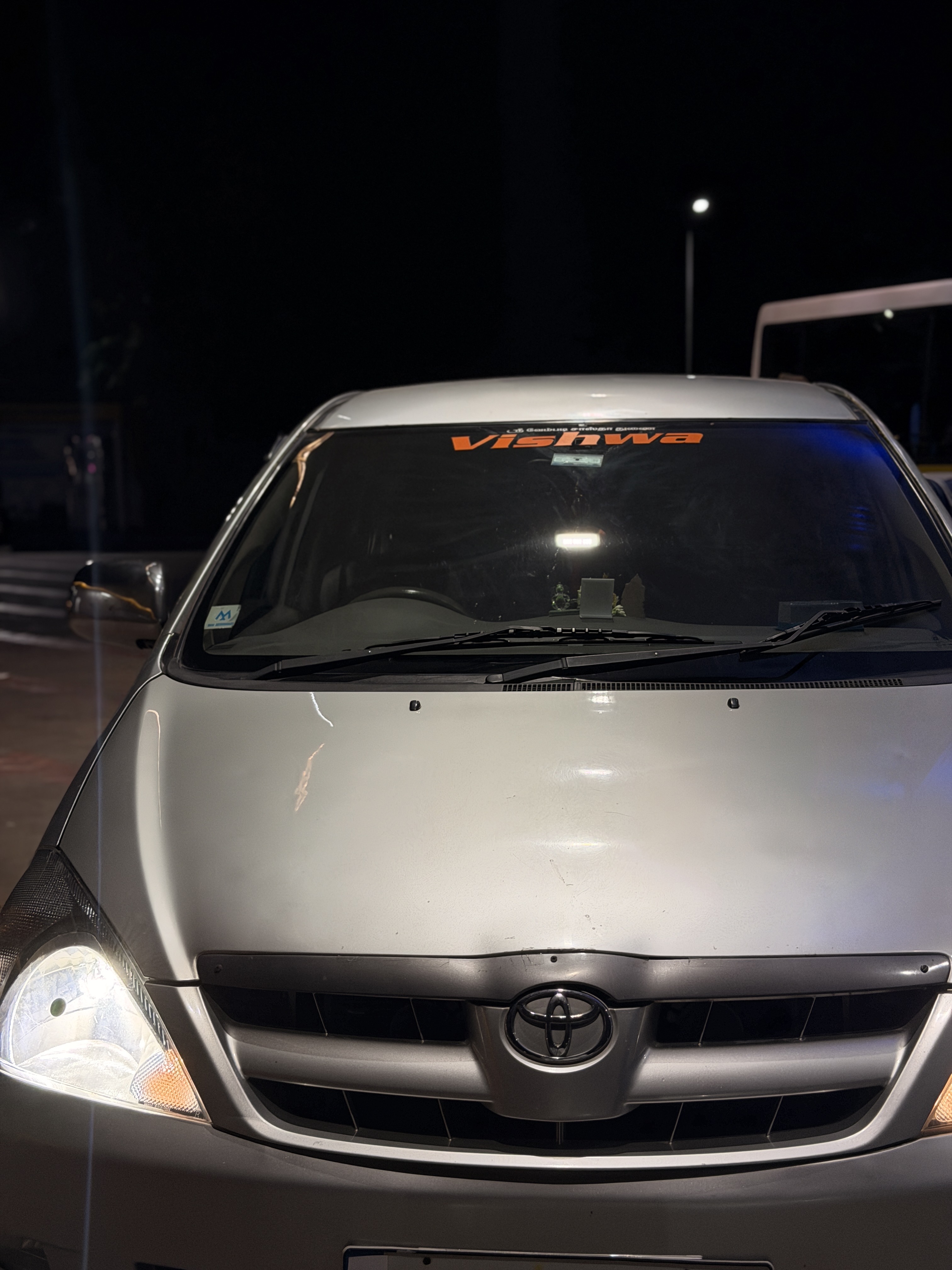 Toyota Innova - Image 4
