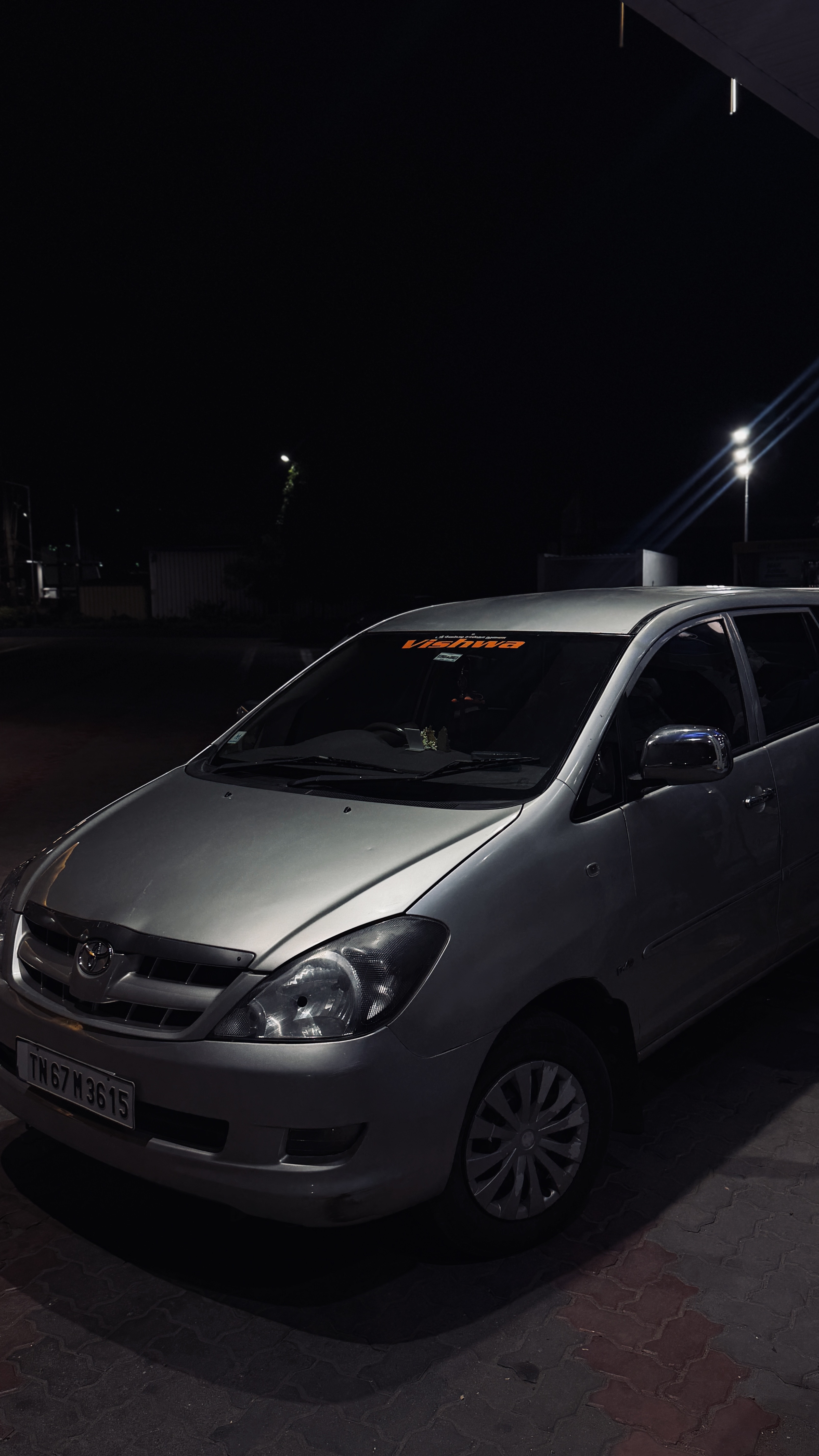 Toyota Innova - Image 3