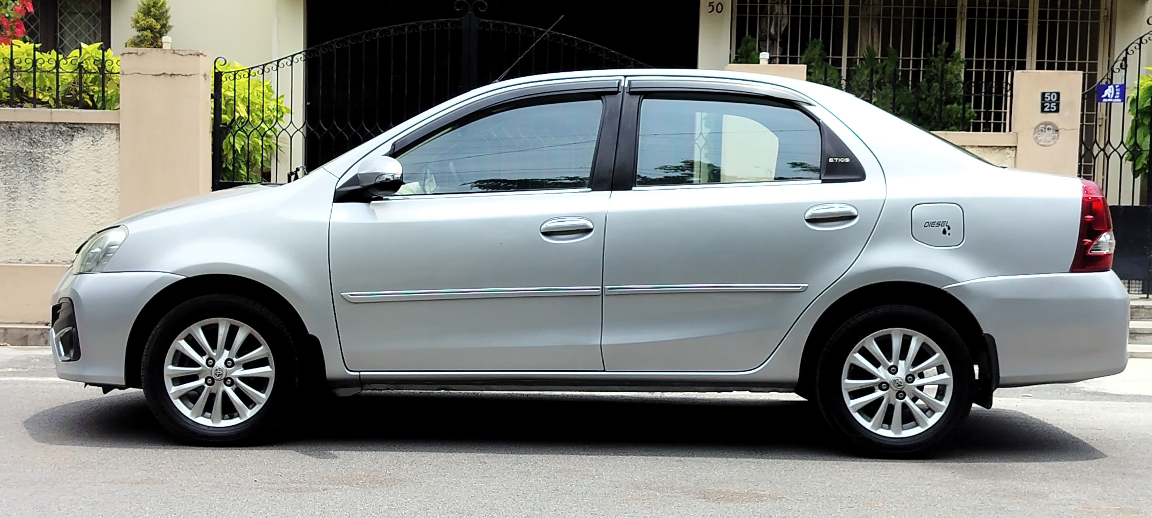 Toyota Etios - Image 3