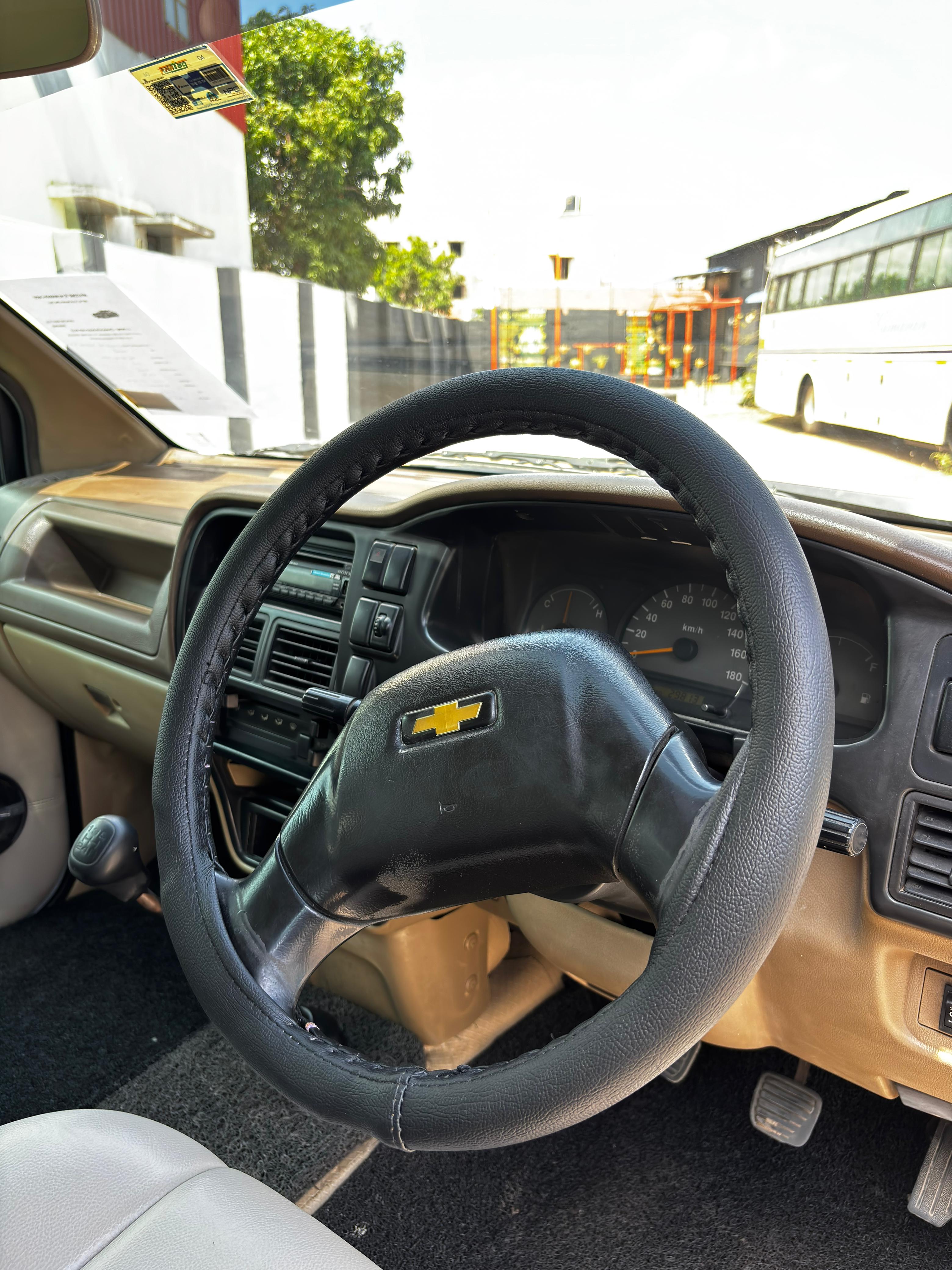Chevrolet Tavera - Image 3