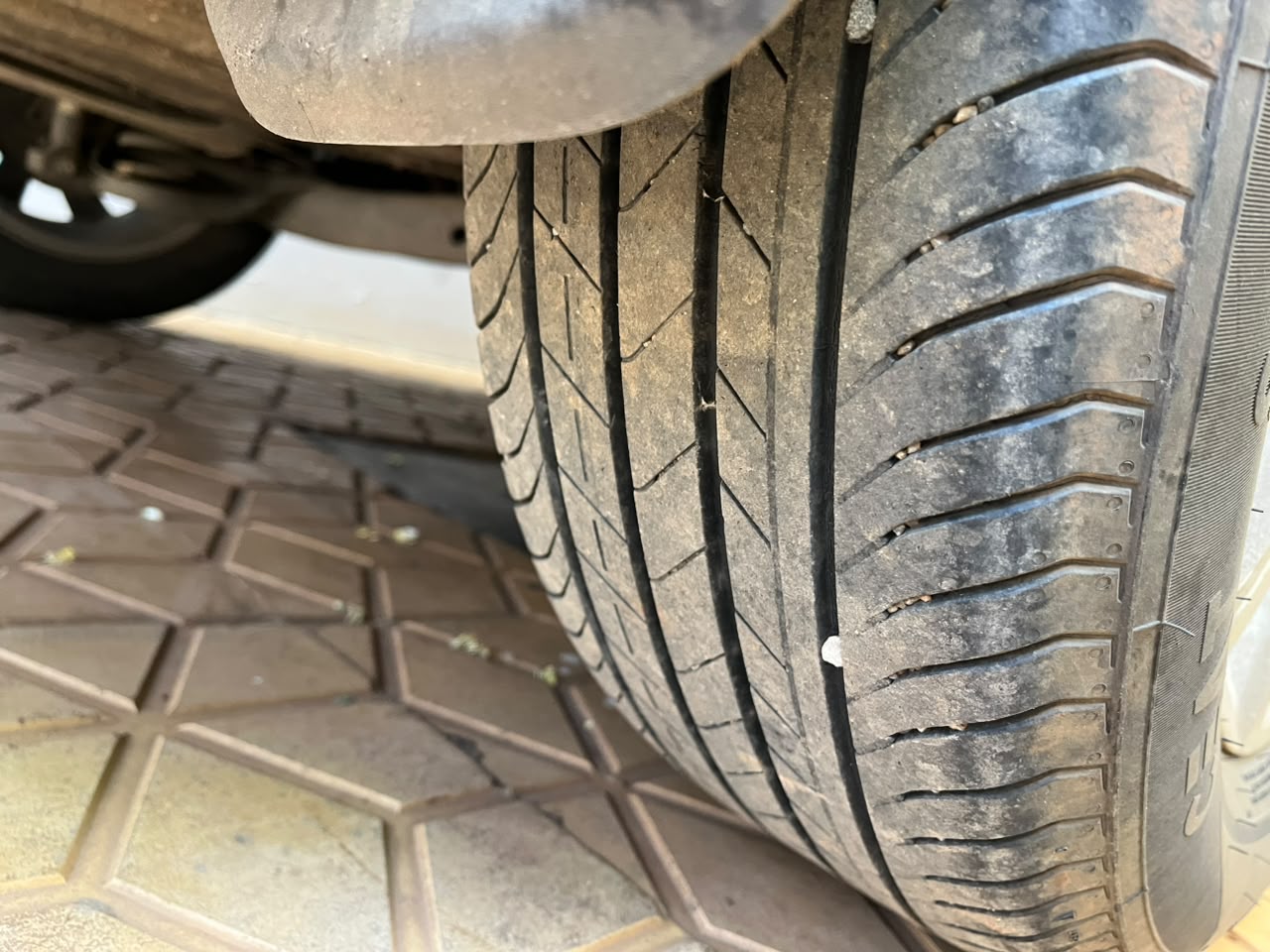 Volkswagen Tiguan - Image 2