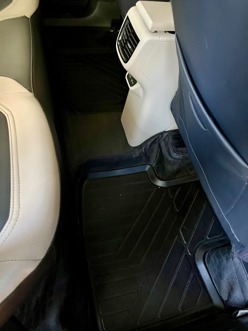 Volkswagen Tiguan - Image 7