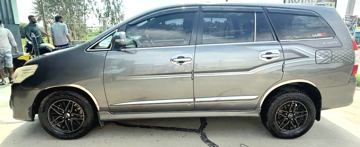 Toyota Innova - Image 12