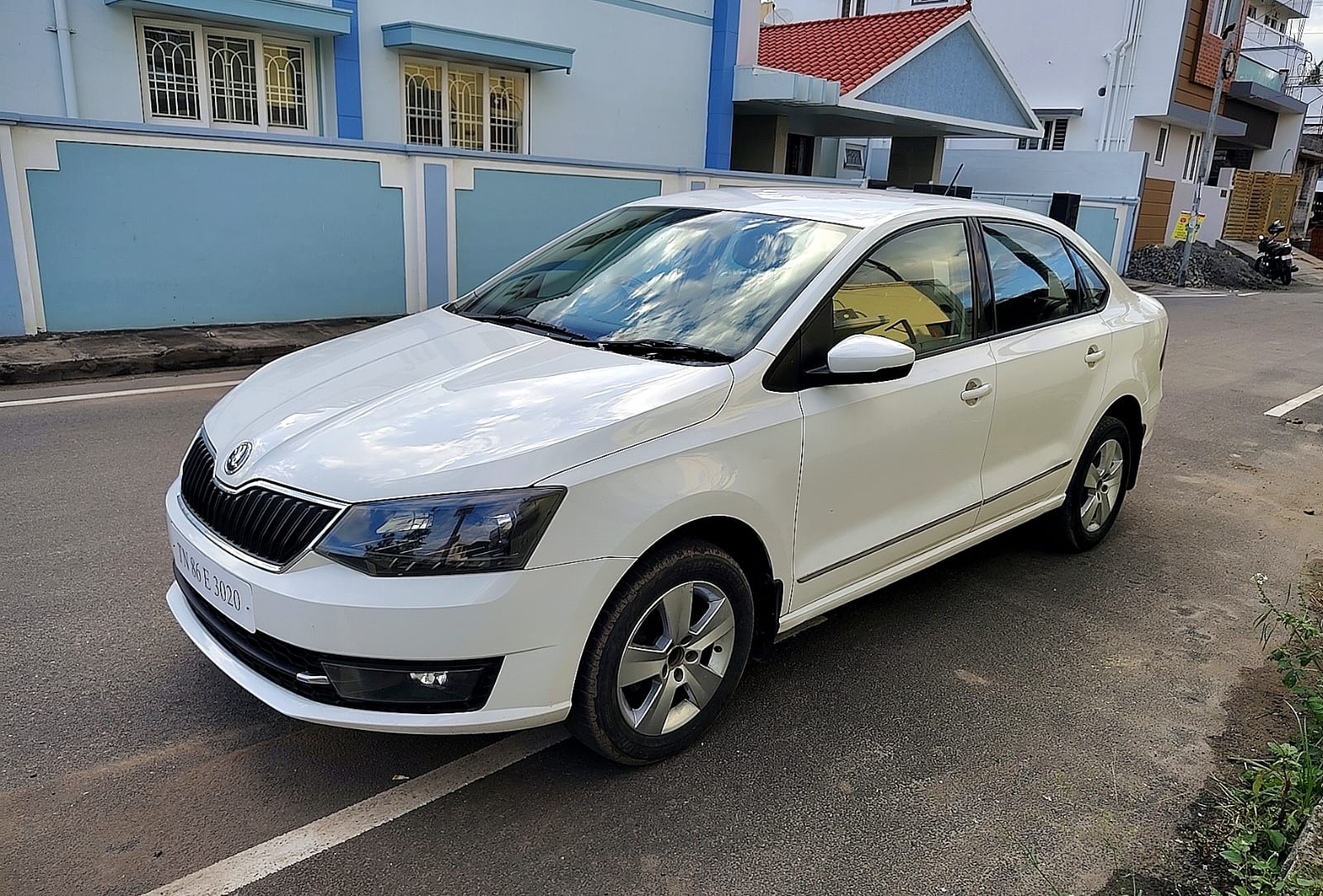 Skoda Rapid - Image 3