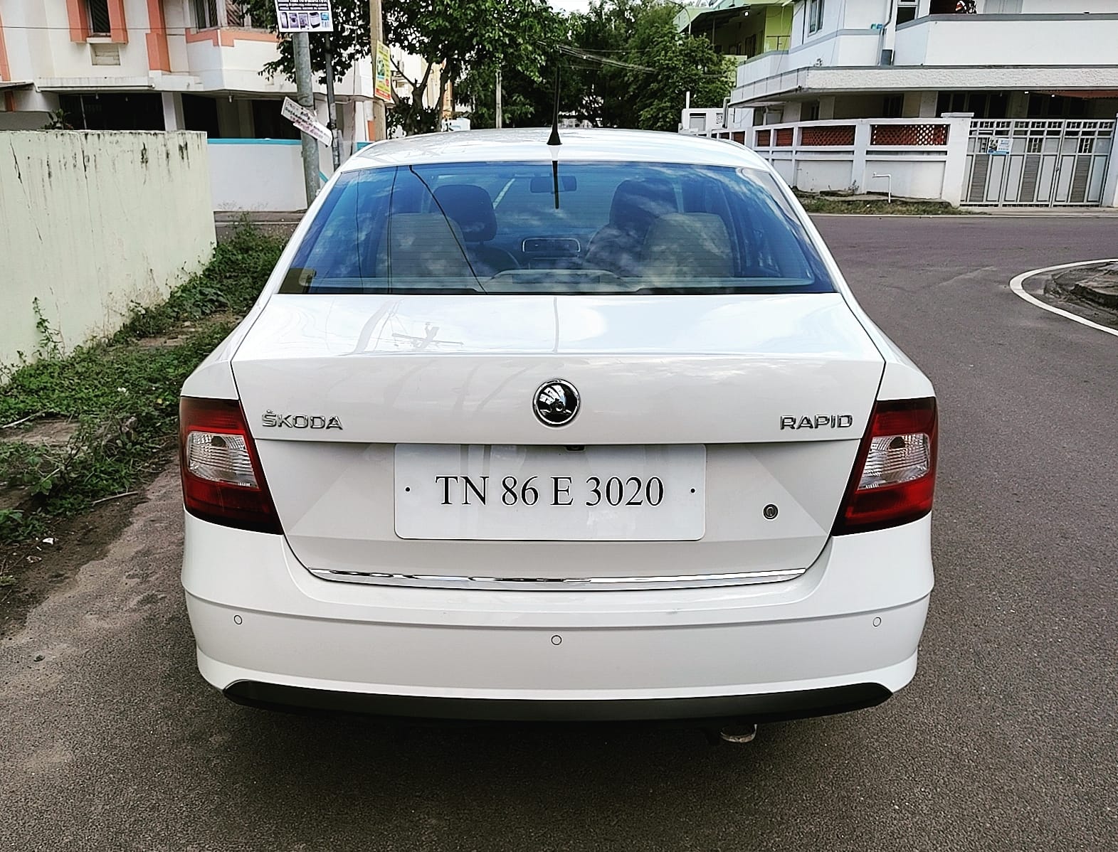 Skoda Rapid - Image 8