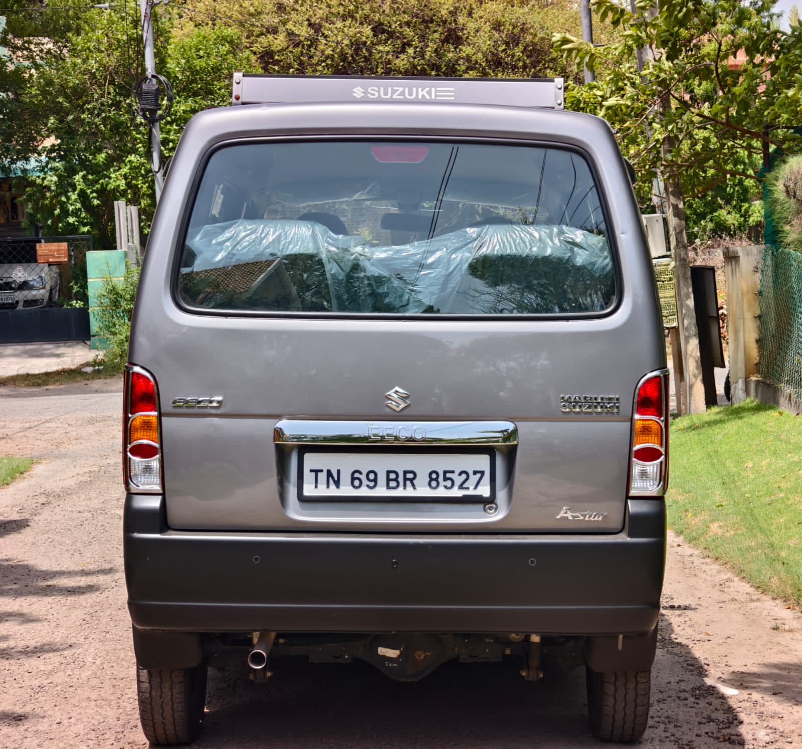 Maruti Suzuki Eeco - Image 7