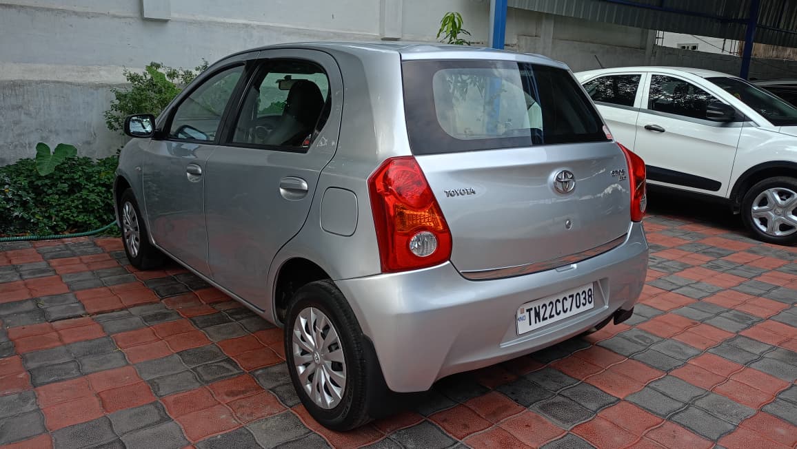 Toyota Etios Liva - Image 4