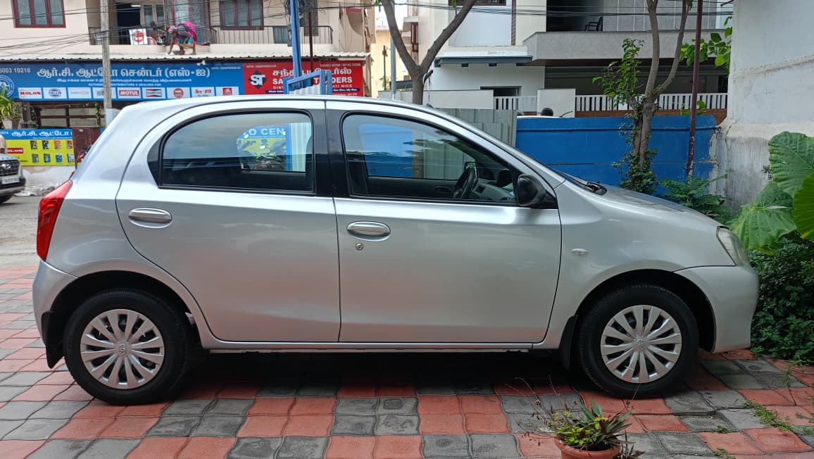 Toyota Etios Liva - Image 6