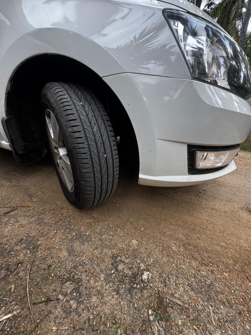 Skoda Rapid - Image 2