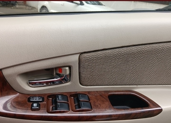 Toyota Innova - Image 3