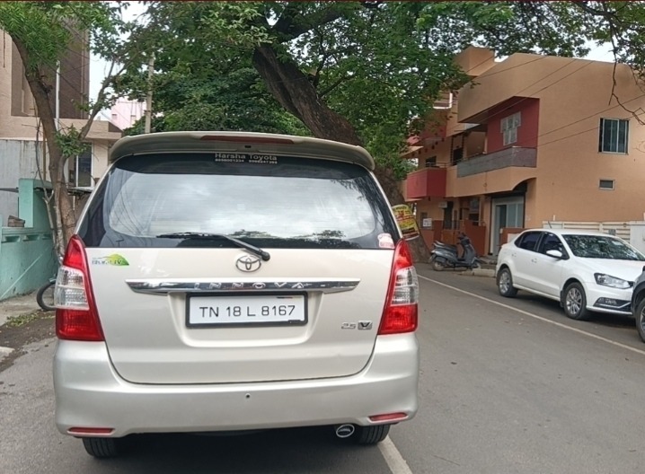 Toyota Innova - Image 12