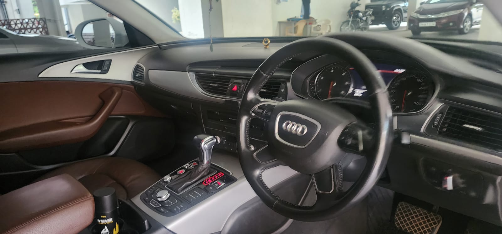Audi A6 - Image 8