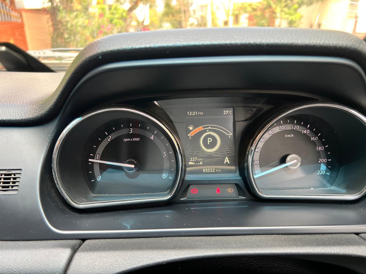 Tata Hexa - Image 2