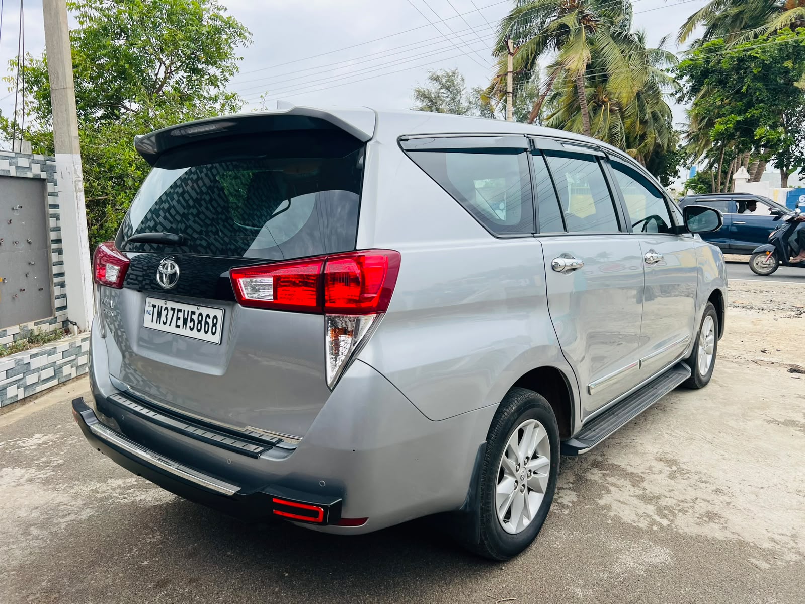 Toyota Innova Crysta