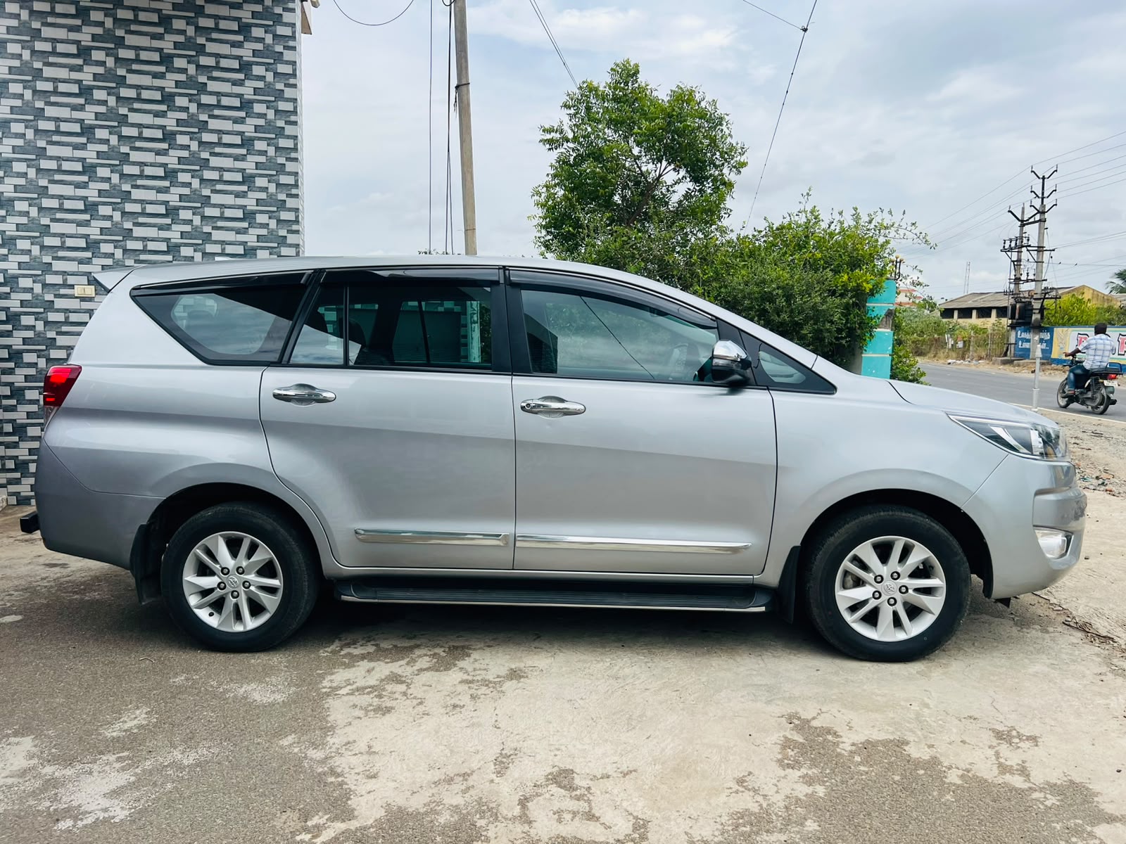 Toyota Innova Crysta