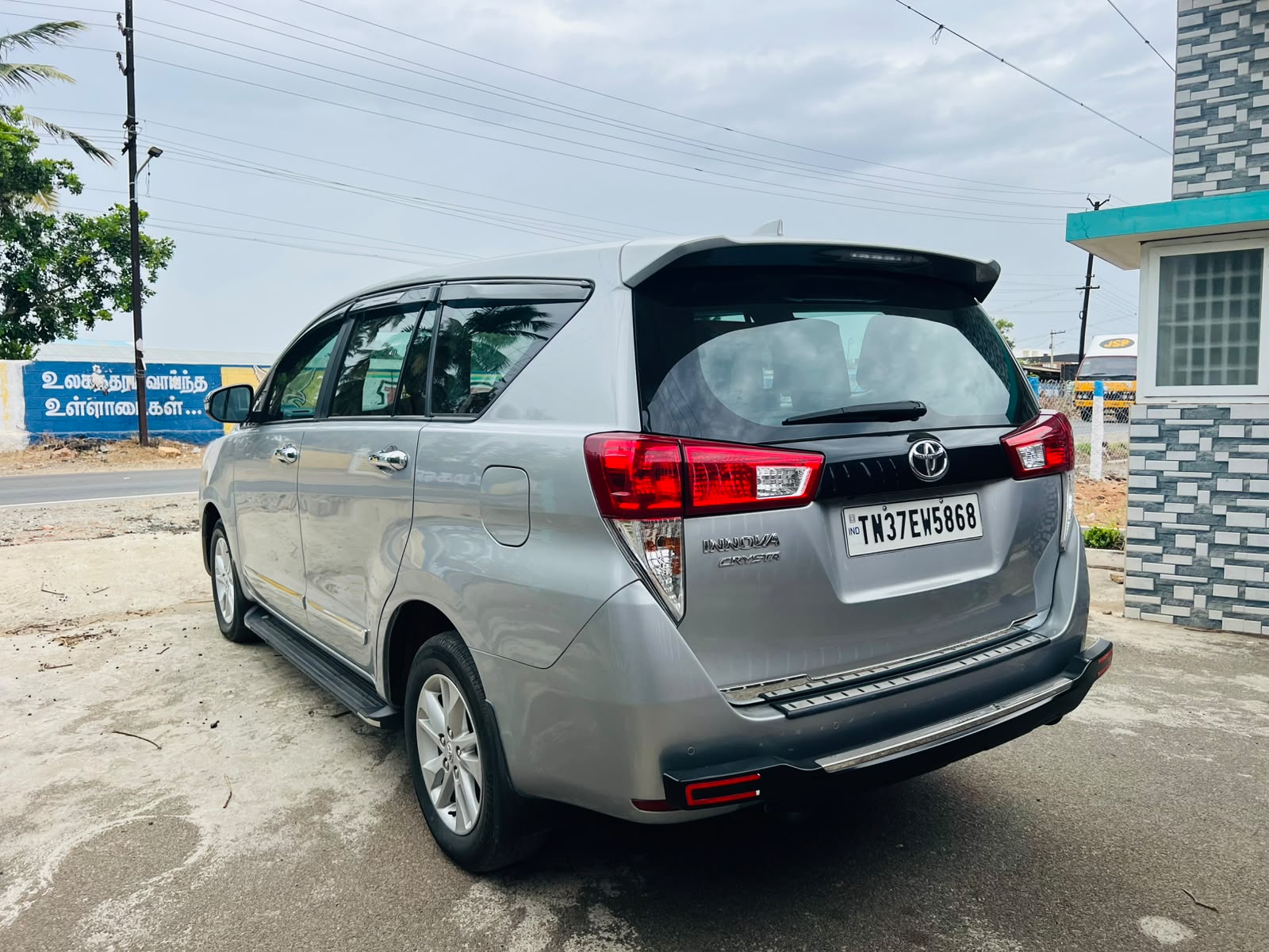 Toyota Innova Crysta