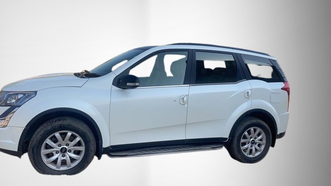 Mahindra XUV500 - Image 5
