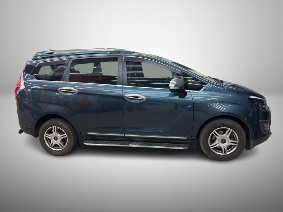 Mahindra Marazzo - Image 4
