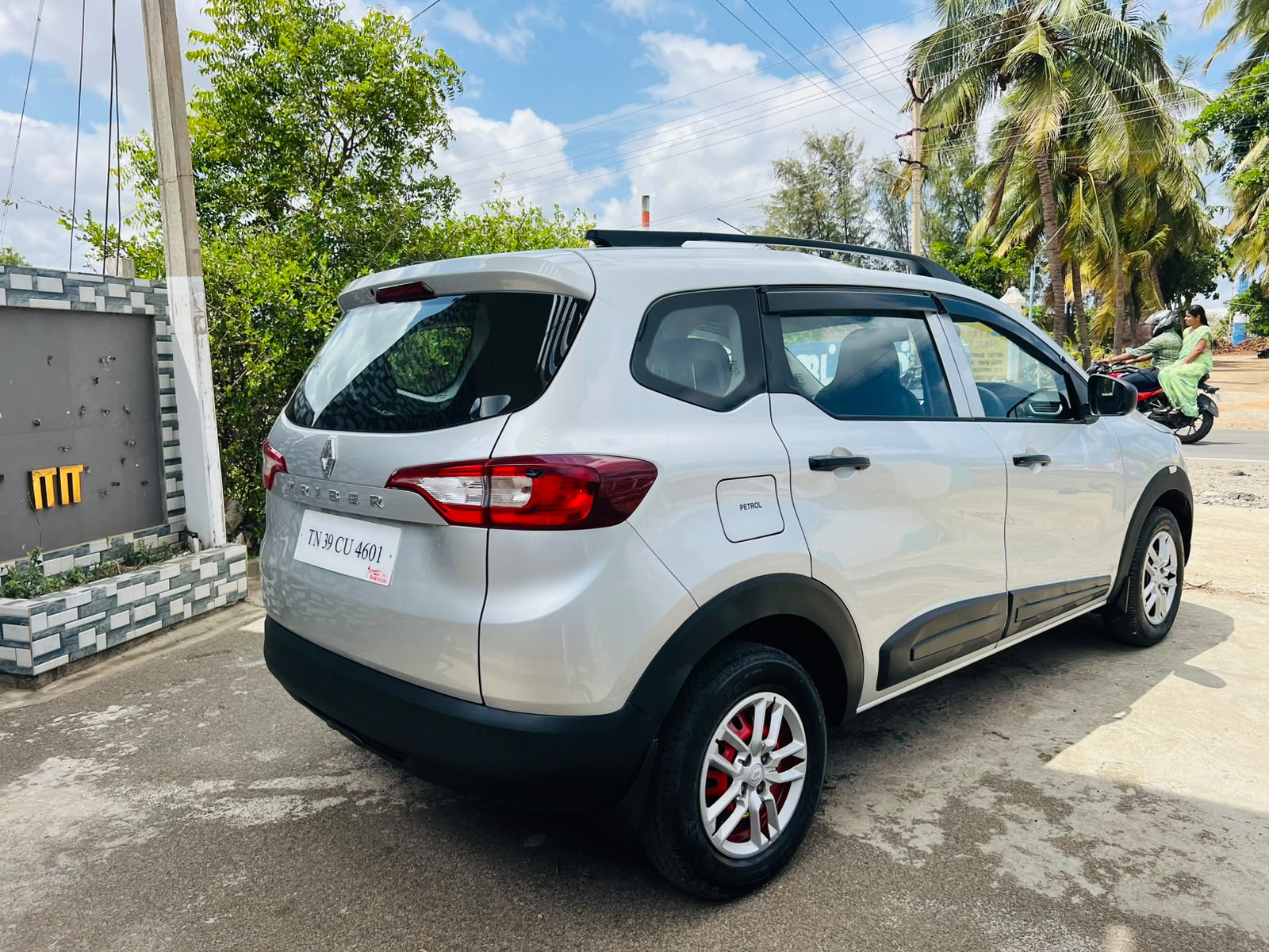 Renault Triber - Image 7
