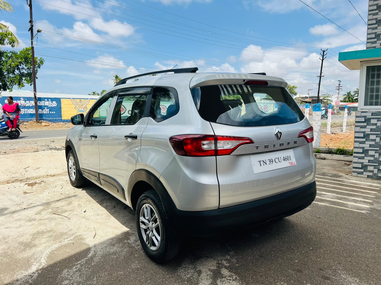 Renault Triber - Image 6