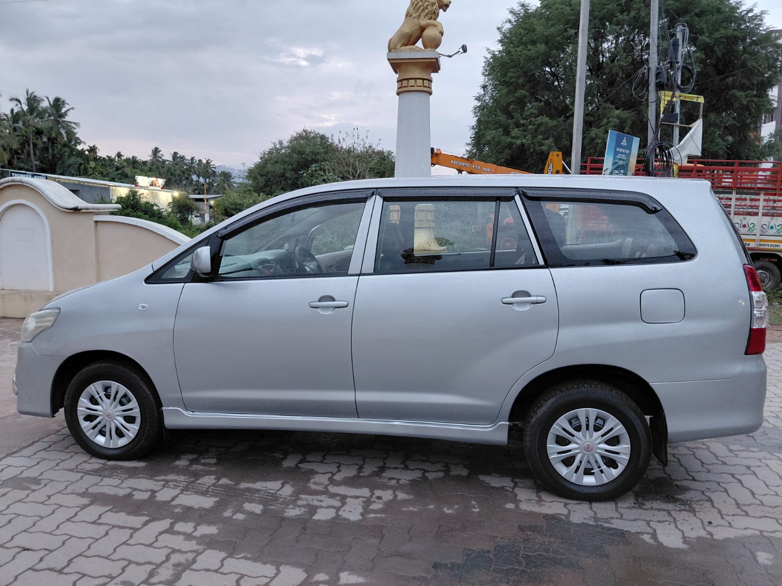 Toyota Innova - Image 13