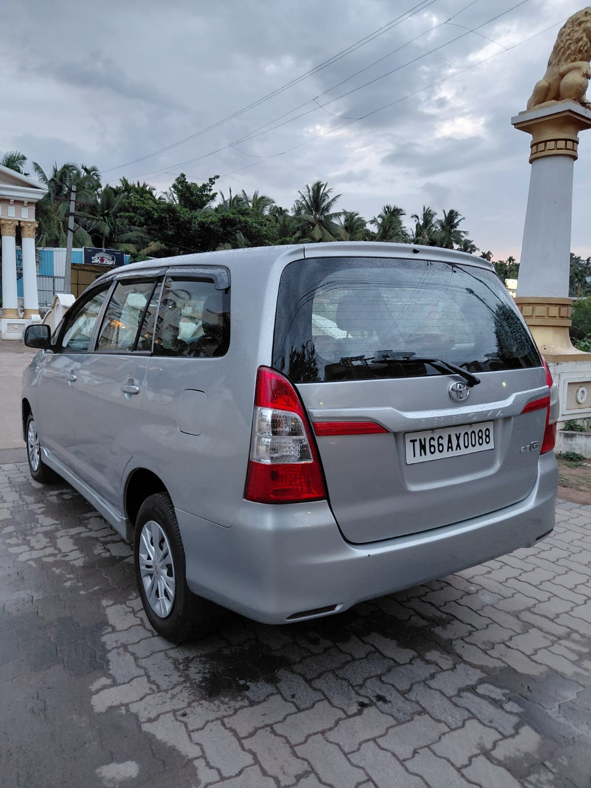 Toyota Innova - Image 6