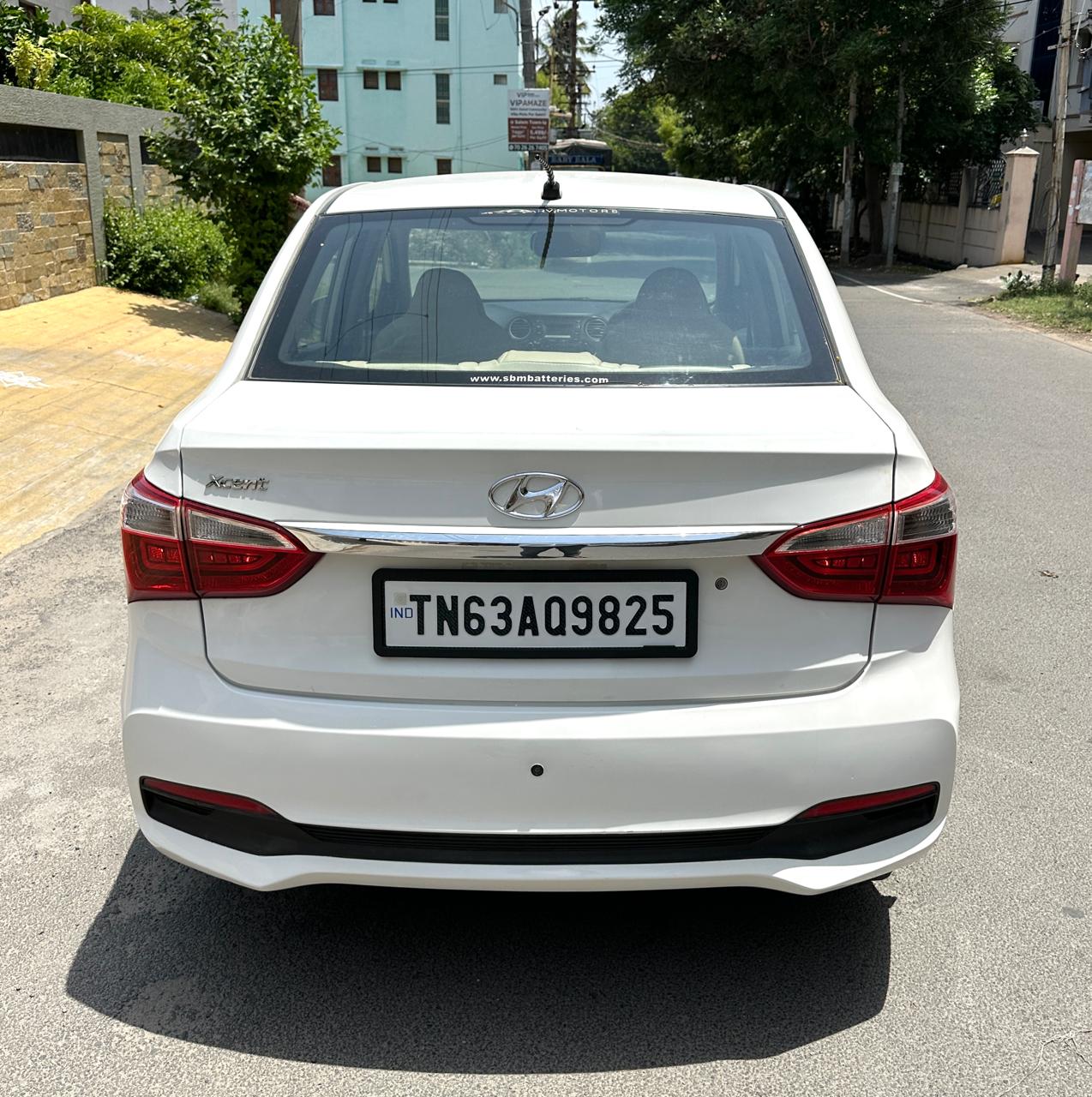 Hyundai Xcent - Image 2