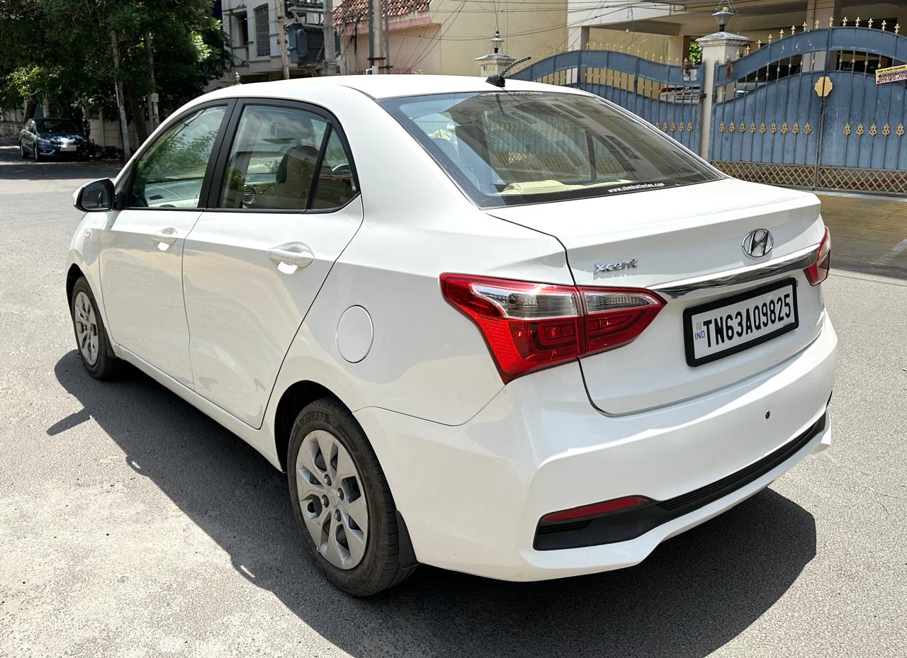 Hyundai Xcent - Image 9