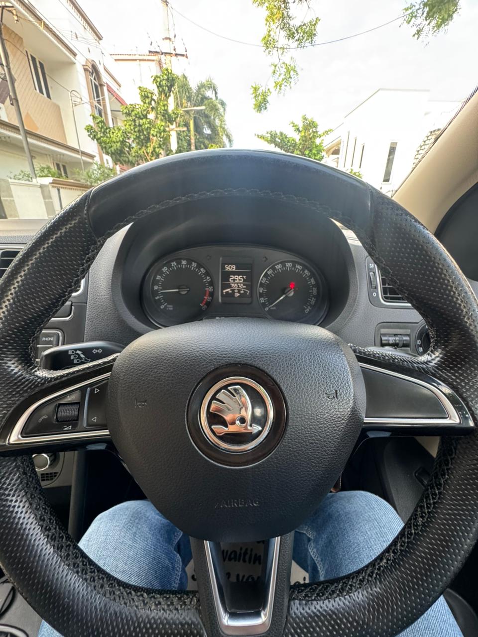 Skoda Rapid - Image 3